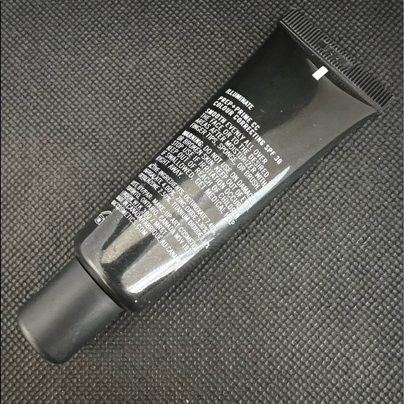 MAC Prep+Prime - Picture 3 of 3
